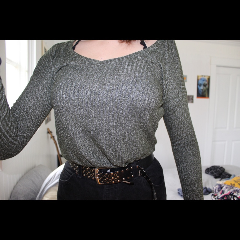 AE soft and sexy  olive ribbed v neck
